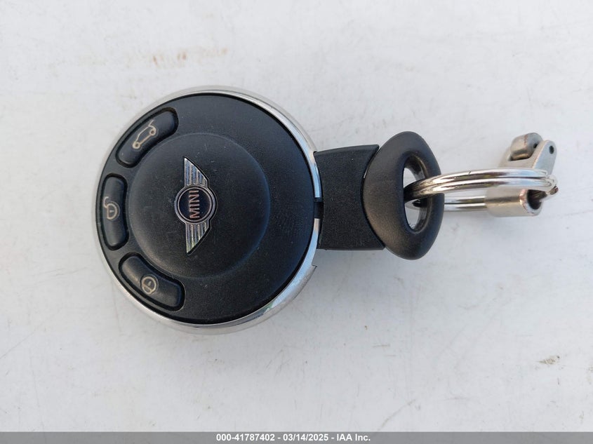 2013 MINI HARDTOP COOPER - WMWSU3C58DT683217