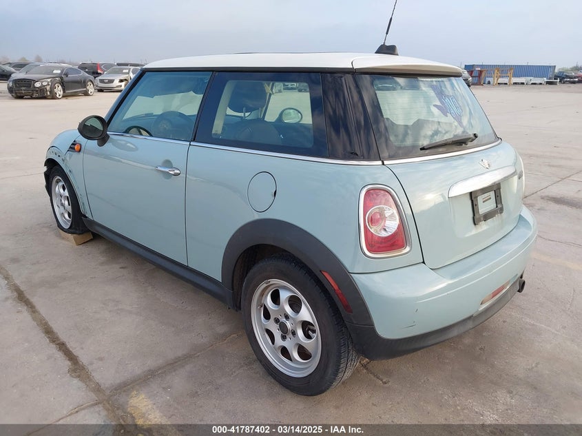 2013 MINI HARDTOP COOPER - WMWSU3C58DT683217