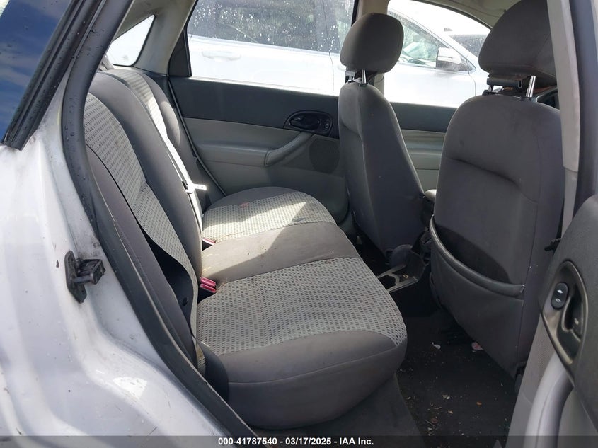 2007 FORD FOCUS VIN: 1FAHP34N87W361818