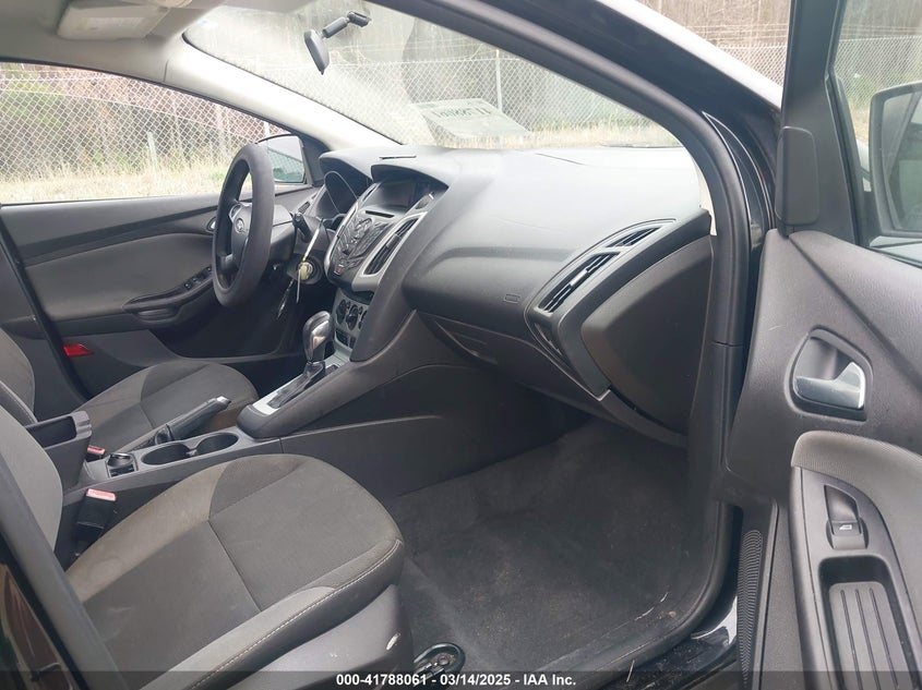 2013 FORD FOCUS SE - 1FADP3K23DL161448