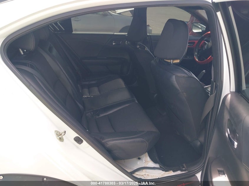 2016 HONDA ACCORD VIN: 1HGCR2F58GA067551