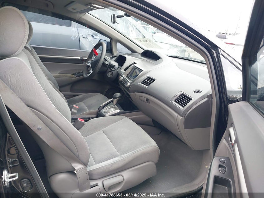 2011 HONDA CIVIC VIN: 19XFA1F84BE011815