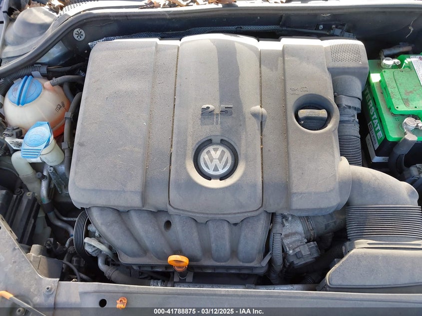 2011 VOLKSWAGEN JETTA VIN: 3VWDZ7AJ1BM379918