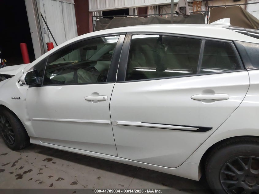 2016 TOYOTA PRIUS VIN: JTDKBRFU3G3513060