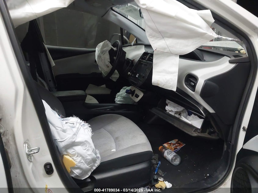 2016 TOYOTA PRIUS VIN: JTDKBRFU3G3513060