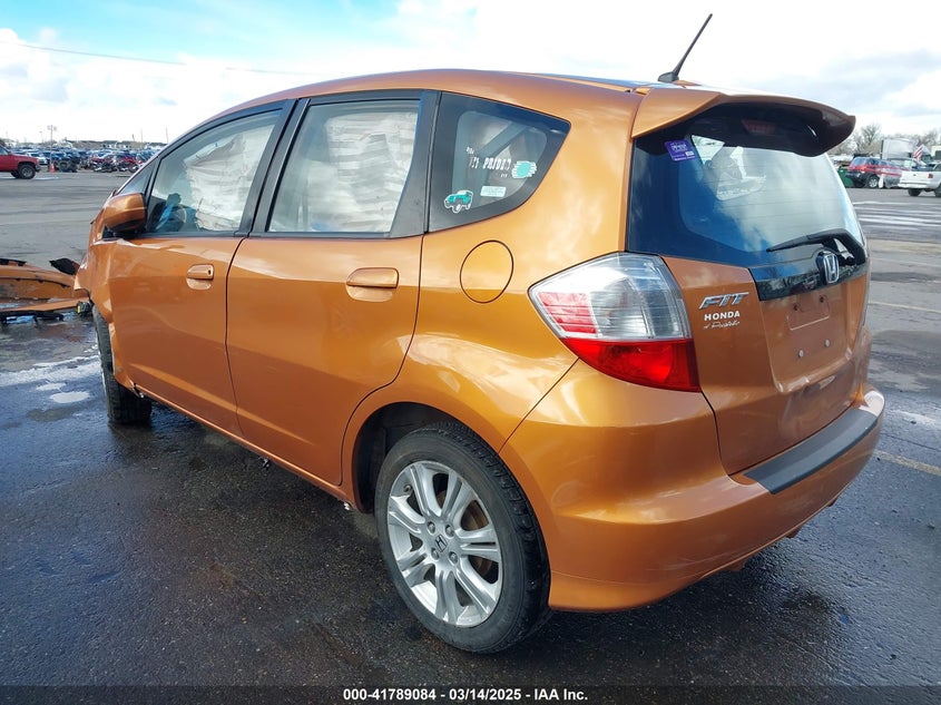 2009 HONDA FIT VIN: JHMGE884X9S074533