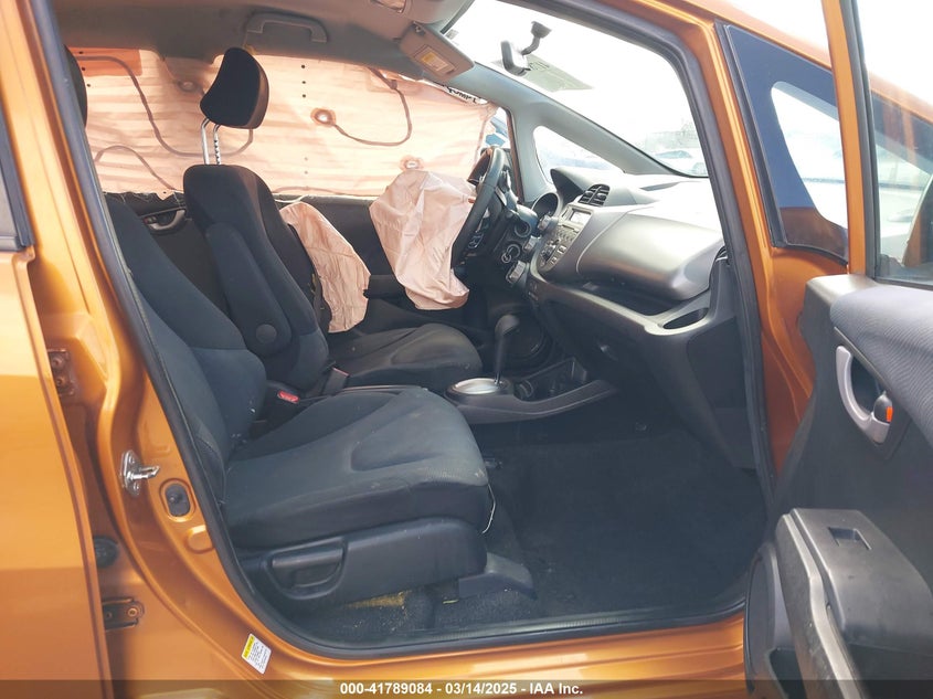2009 HONDA FIT VIN: JHMGE884X9S074533