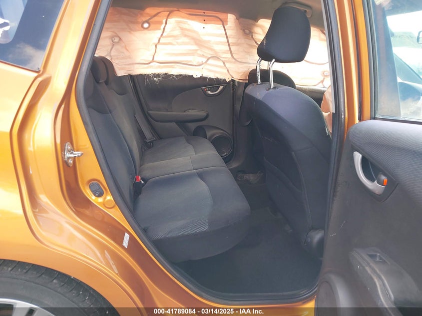 2009 HONDA FIT VIN: JHMGE884X9S074533