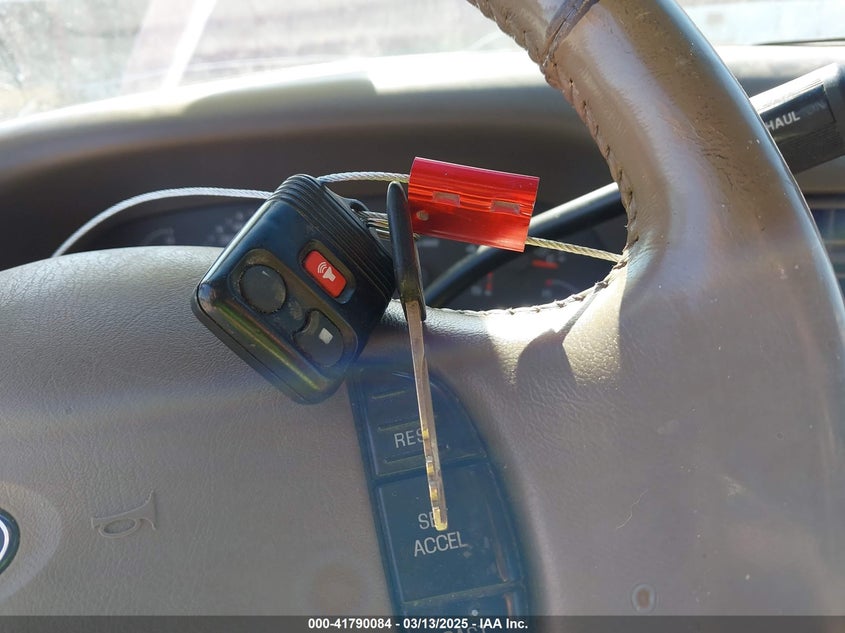 2003 Ford F-250 Lariat/Xl/Xlt VIN: 1FTNW21P23EB63140 Lot: 41790084