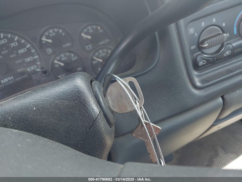 2002 Chevrolet Silverado 1500 VIN: 1GCEC14W52Z226468 Lot: 41790682