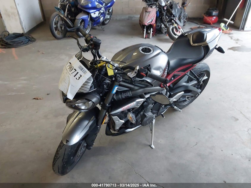 2022 TRIUMPH MOTORCYCLE STREET TRIPLE RS - SMTA554S7NTAX8929