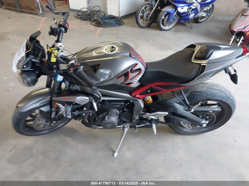 2022 TRIUMPH MOTORCYCLE STREET TRIPLE RS - SMTA554S7NTAX8929