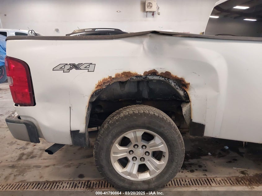 2011 CHEVROLET SILVERADO 1500 VIN: 1GCRKSE30BZ217756