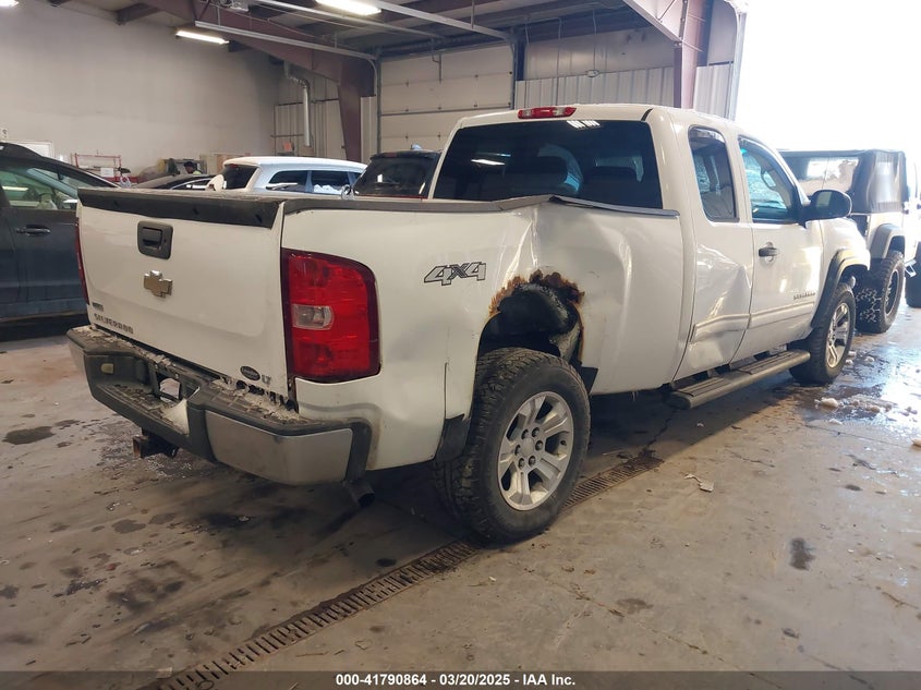 2011 CHEVROLET SILVERADO 1500 VIN: 1GCRKSE30BZ217756