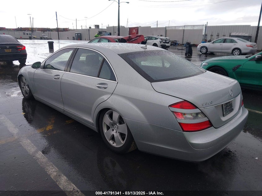 2007 MERCEDES-BENZ S 550 VIN: WDDNG71X87A134237