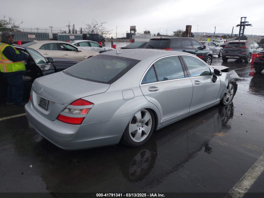 2007 MERCEDES-BENZ S 550 VIN: WDDNG71X87A134237
