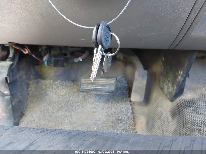 2013 CHEVROLET SILVERADO 1500 VIN: 1GCNCPEX3DZ151623