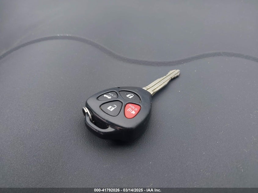 2013 TOYOTA COROLLA LE - 5YFBU4EE8DP212911