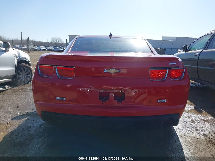 2010 CHEVROLET CAMARO VIN: 2G1FK1EJ0A9155885
