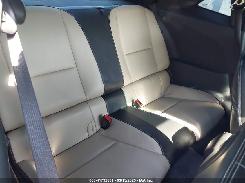 2010 CHEVROLET CAMARO VIN: 2G1FK1EJ0A9155885