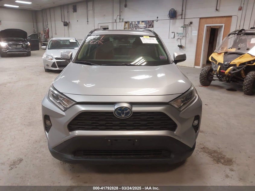 2019 TOYOTA RAV4 VIN: JTMRWRFV5KD509865