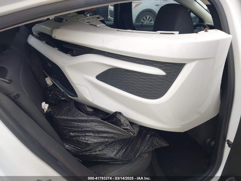 2017 CHEVROLET CRUZE VIN: 1G1BE5SM1H7209427