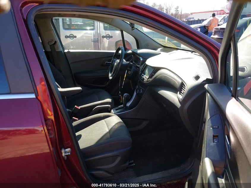 2017 CHEVROLET TRAX LT - 3GNCJPSB2HL187166