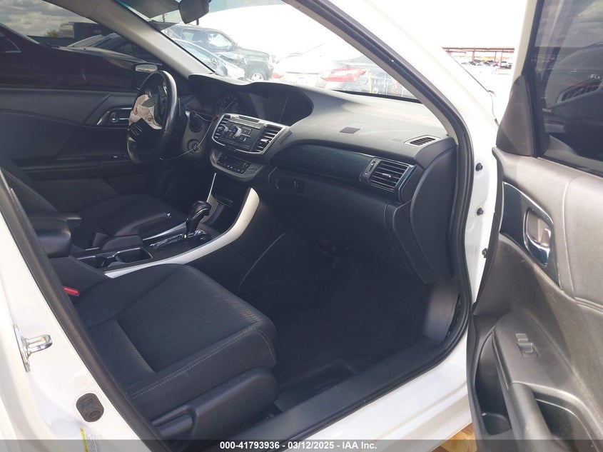 2015 HONDA ACCORD VIN: 1HGCR2F58FA130808
