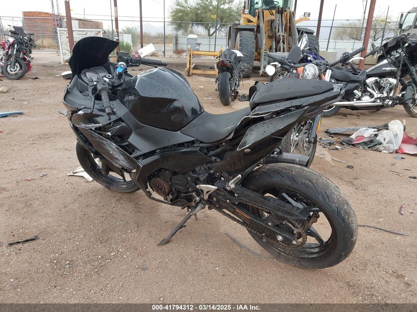 VIN JKAEXKG14JDA14034 2018 KAWASAKI EX400