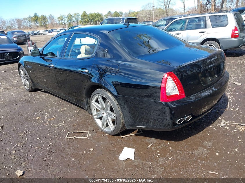 2009 MASERATI QUATTROPORTE VIN: ZAMFK39AX90041827
