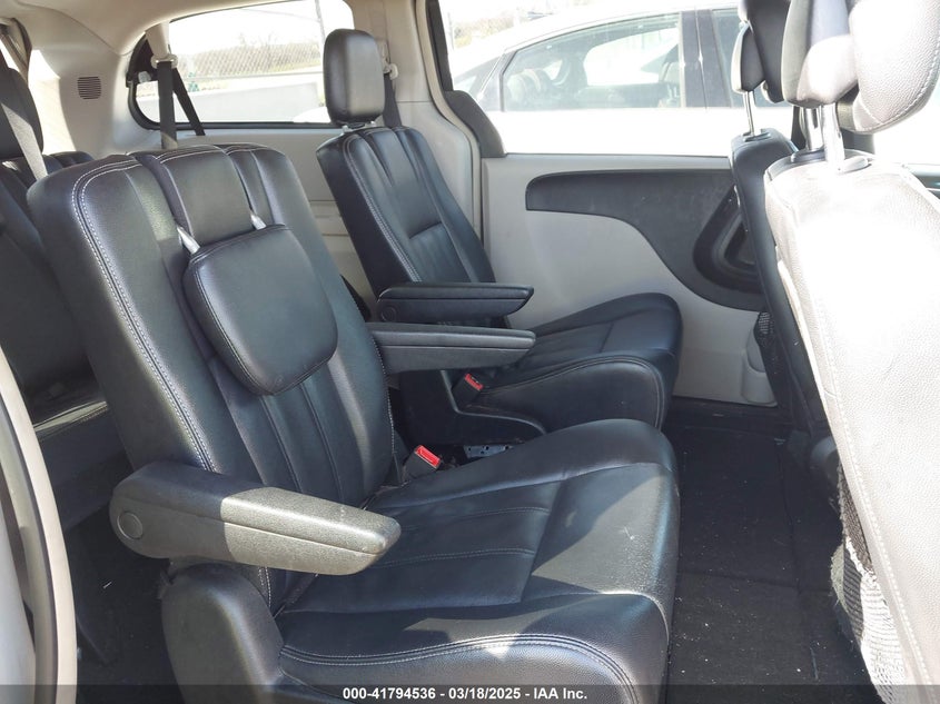 2014 CHRYSLER TOWN & COUNTRY TOURING - 2C4RC1BG0ER125155