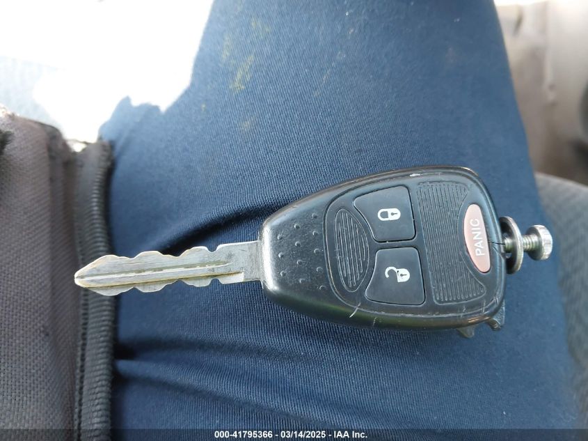 2005 Chrysler Town & Country VIN: 1C4GP45R35B227607 Lot: 41795366