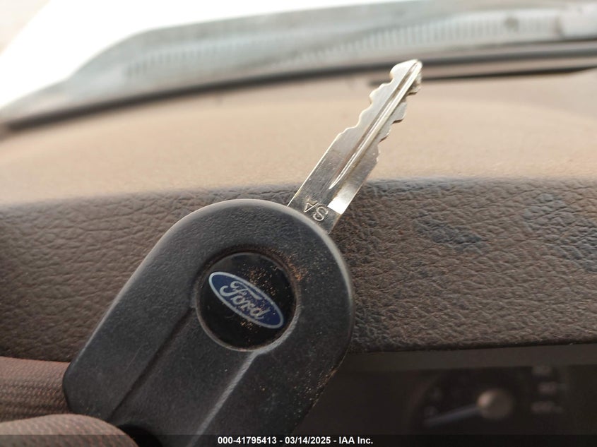 2011 FORD F-250 VIN: 1FT7W2B64BEB04331