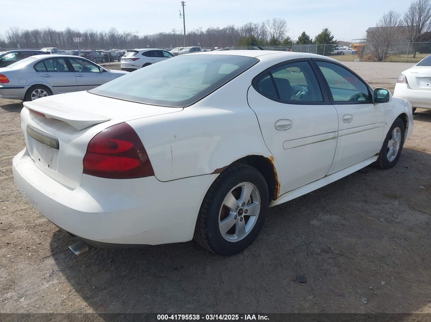 2006 PONTIAC GRAND PRIX VIN: 2G2WP552861105576