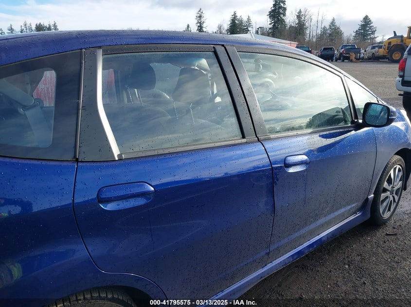 2013 HONDA FIT SPORT - JHMGE8H55DC033478