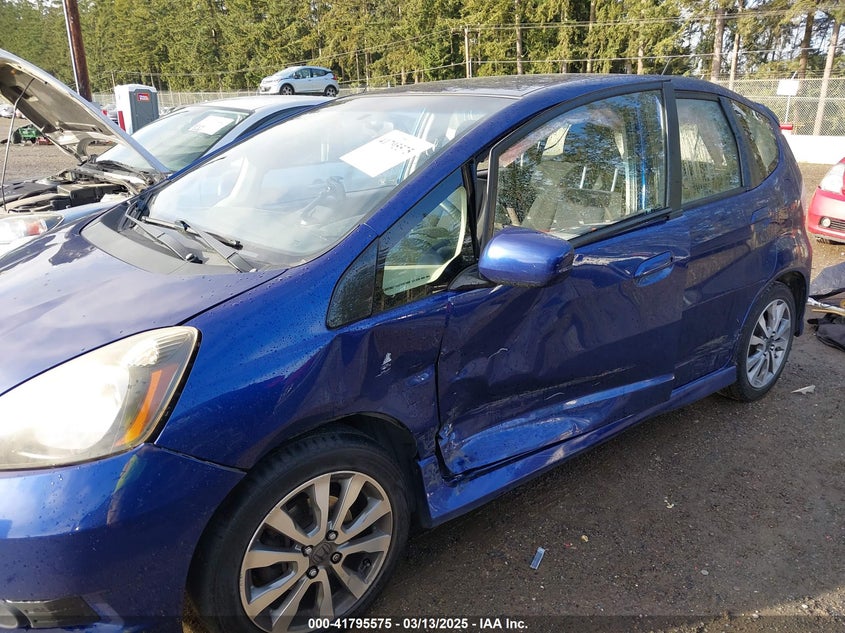 2013 HONDA FIT SPORT - JHMGE8H55DC033478