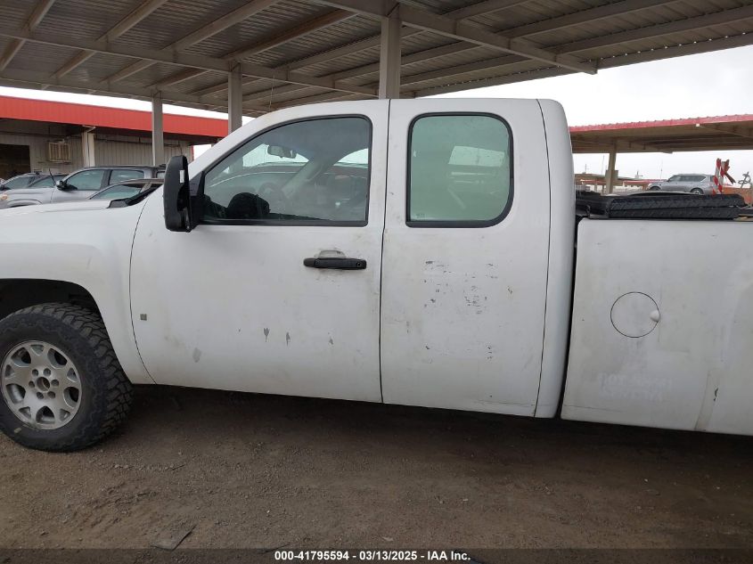 2009 Chevrolet Silverado 1500 Work Truck VIN: 1GCEC19J79E113555 Lot: 41795594