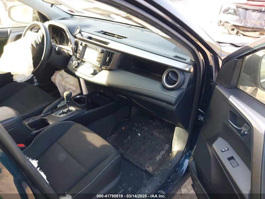 VIN JTMRFREV4JJ232899 2018 TOYOTA RAV4 XLE