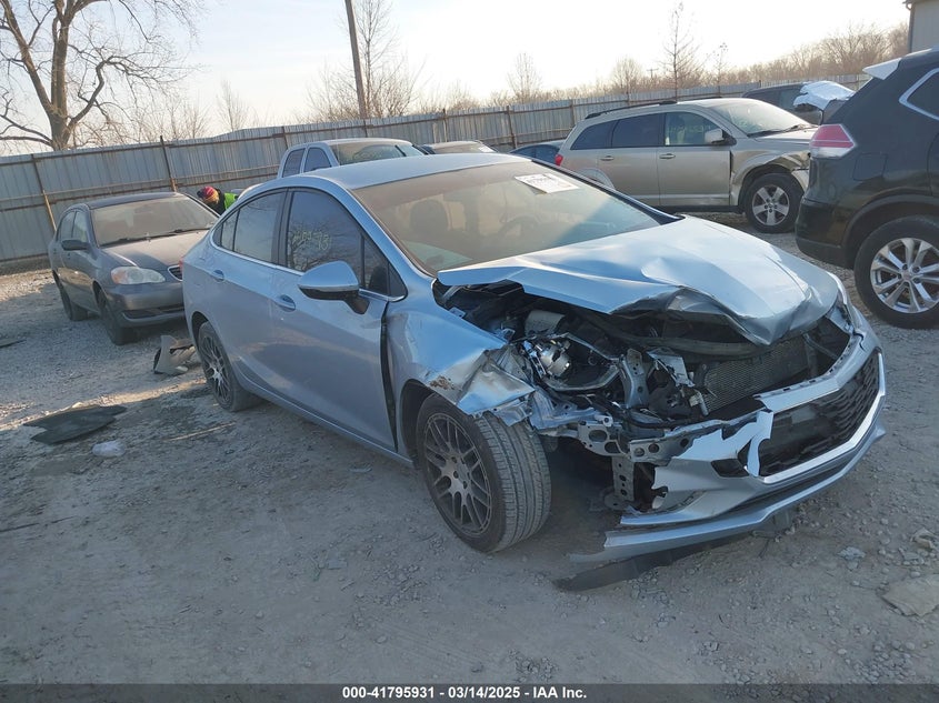 2017 CHEVROLET CRUZE VIN: 1G1BE5SM4H7137171