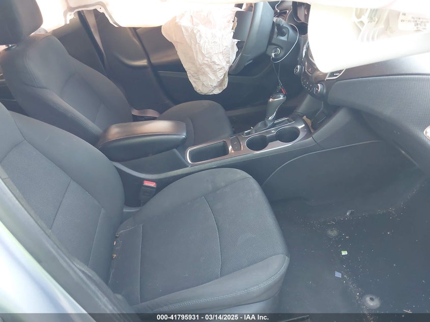 2017 CHEVROLET CRUZE VIN: 1G1BE5SM4H7137171