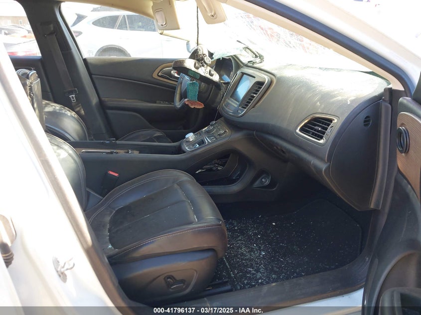 2015 CHRYSLER 200 C - 1C3CCCCB9FN564247