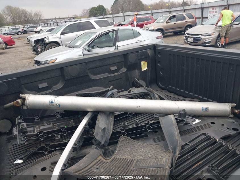 2017 CHEVROLET SILVERADO 1500 VIN: 3GCUKREC3HG491481