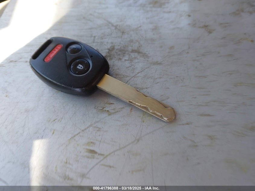 2011 HONDA CIVIC VIN: 19XFA1F53BE045511