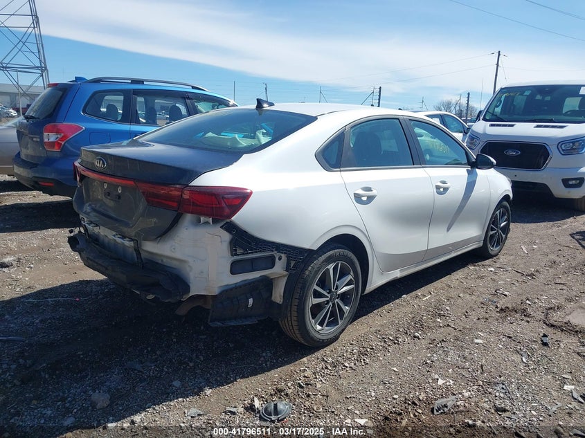 2024 KIA FORTE VIN: 3KPF24AD1RE757040