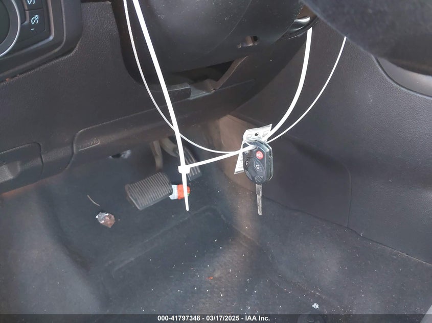 2015 FORD FOCUS SE - 1FADP3K26FL281960