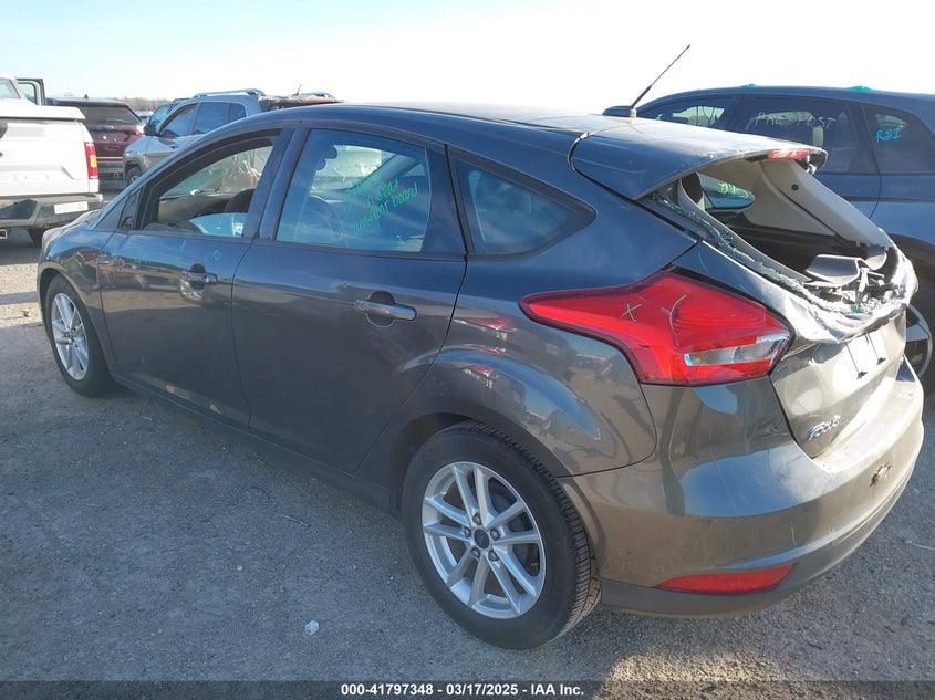 2015 FORD FOCUS SE - 1FADP3K26FL281960