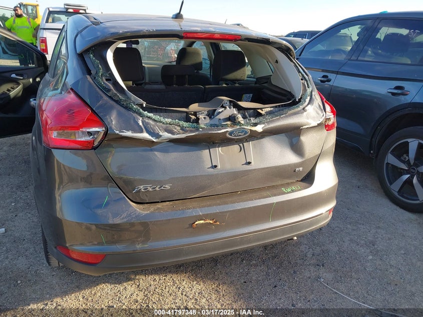 2015 FORD FOCUS SE - 1FADP3K26FL281960