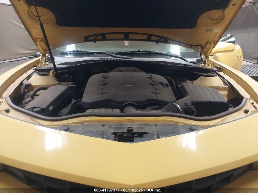2011 CHEVROLET CAMARO VIN: 2G1FB1ED8B9114223