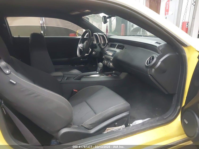 2011 CHEVROLET CAMARO VIN: 2G1FB1ED8B9114223