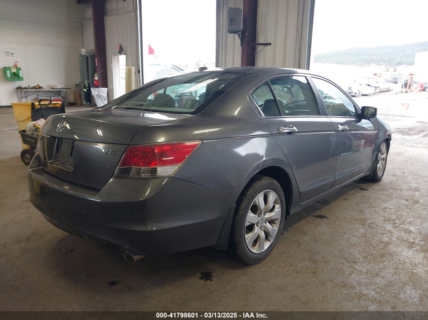 2008 HONDA ACCORD VIN: 1HGCP36828A022368